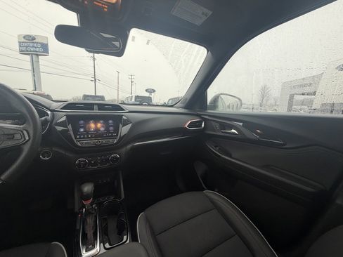 Used 2023 Chevrolet TrailBlazer RS w/ Sun and Liftgate Package image 15