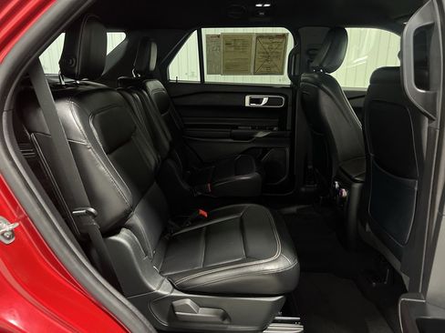 Used 2020 Ford Explorer XLT w/ Equipment Group 202A image 27