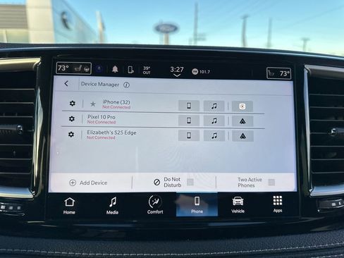 Used 2023 Chrysler Pacifica Touring-L image 40