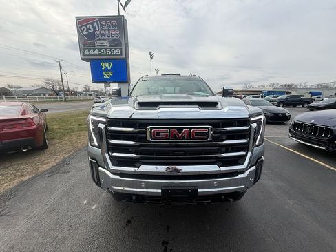 Used 2024 GMC Sierra 2500 SLT w/ SLT Premium Package image 9