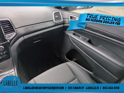 Used 2022 Jeep Grand Cherokee Laredo E RWD image 16