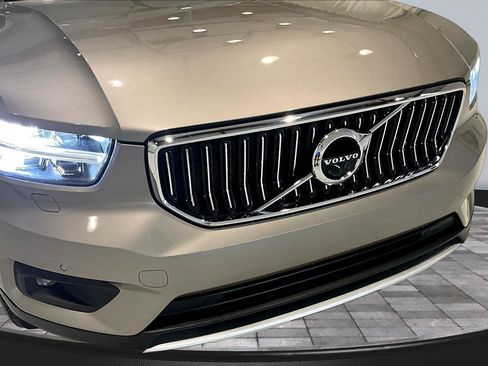 Used 2021 Volvo XC40 T4 Inscription FWD image 31