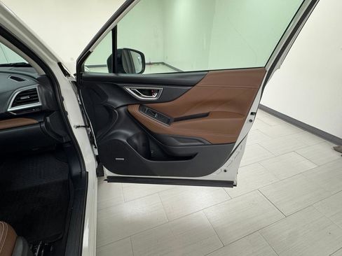 Used 2019 Subaru Forester Touring image 13