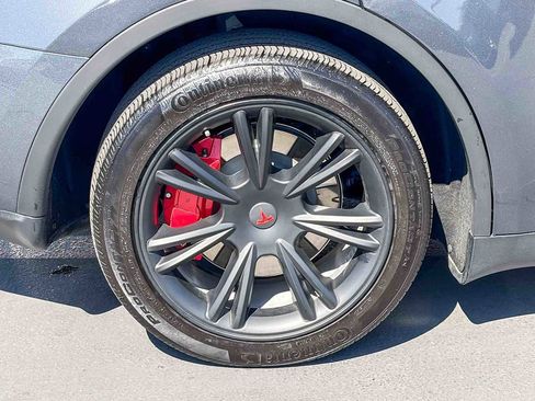 Used 2023 Tesla Model Y Performance image 10