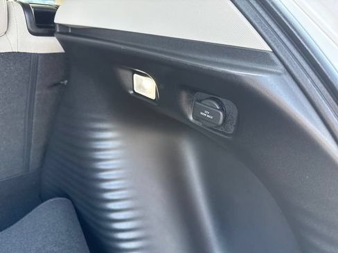 Certified 2025 Honda HR-V LX image 43