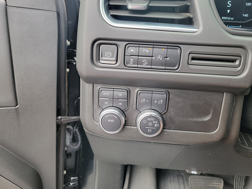 Used 2024 GMC Yukon XL AT4 AWD/4WD image 21