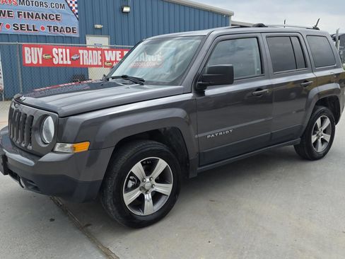 Used 2017 Jeep Patriot High Altitude AWD/4WD image 2