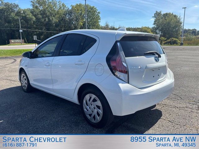 Used 2016 Toyota Prius C One FWD image 5