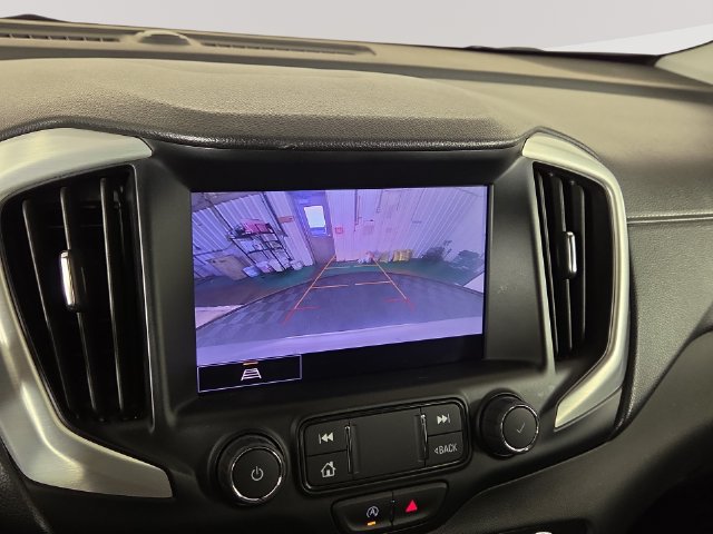 Used 2024 GMC Terrain SLT AWD/4WD image 18