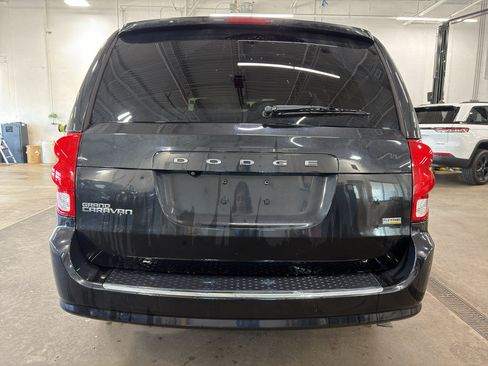 Used 2019 Dodge Grand Caravan SE FWD image 5