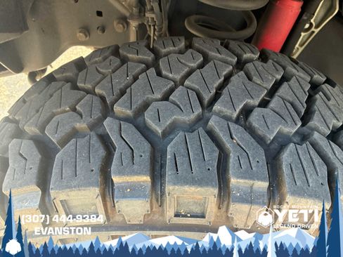 Used 2021 Ford F250 Platinum w/ Tremor Off-Road Package AWD/4WD image 10