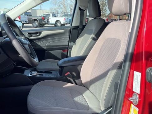 Used 2022 Ford Escape SE image 25