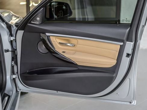 Used 2017 BMW 340i xDrive Sedan image 56