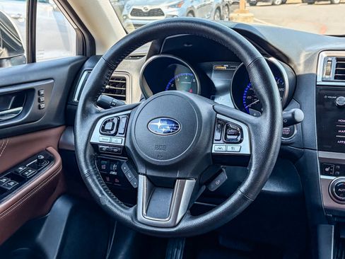 Used 2017 Subaru Outback 3.6R Touring AWD/4WD image 14
