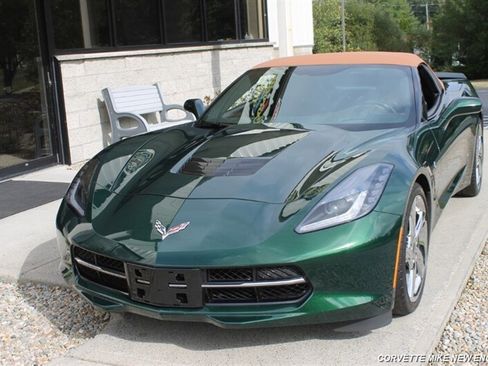 Used 2014 Chevrolet Corvette Stingray Convertible w/ 3LT Preferred Equipment Group RWD image 8