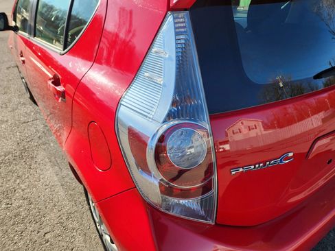 Used 2013 Toyota Prius C Two image 12