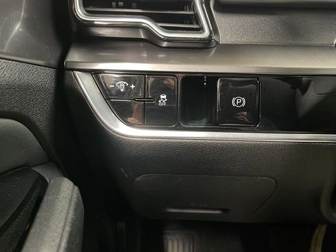 Used 2023 Kia Sportage EX image 14