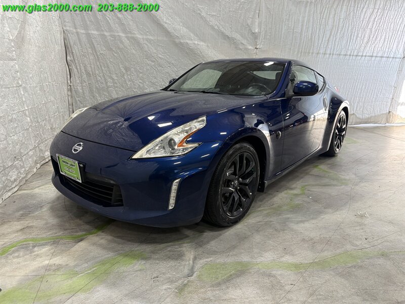 Used 2016 Nissan 370Z Coupe RWD image 1