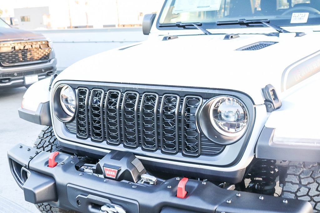 New 2026 Jeep Gladiator Mojave AWD/4WD image 6
