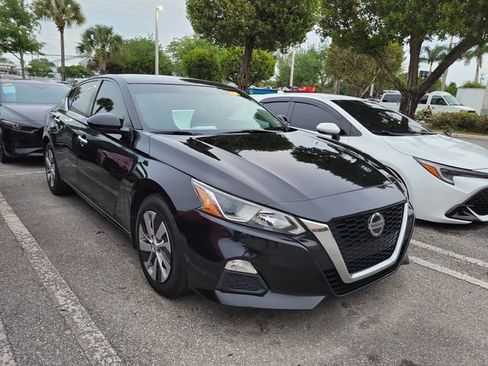Used 2020 Nissan Altima 2.5 S image 3