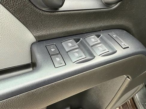 Used 2019 Chevrolet Silverado 2500 W/T image 12