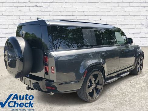 Used 2025 Land Rover Defender 130 X-Dynamic SE AWD/4WD image 3