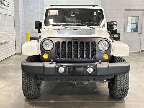 Used 2014 Jeep Wrangler Unlimited Sahara AWD/4WD image 2
