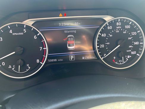 Used 2025 Nissan Sentra SV FWD image 12
