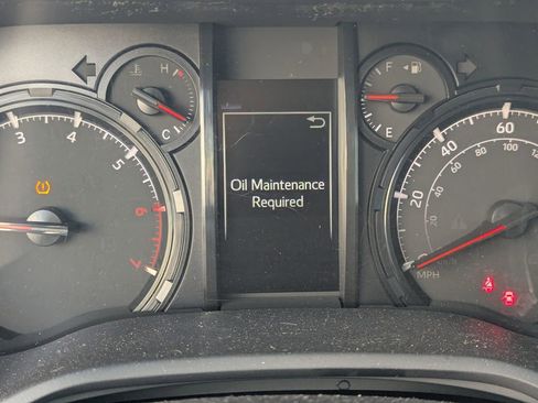 Used 2023 Toyota 4Runner SR5 Premium AWD/4WD image 23