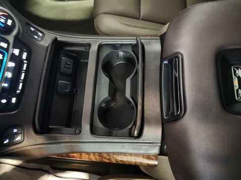 Used 2015 Chevrolet Tahoe LTZ AWD/4WD image 28