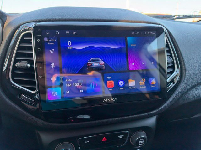 Used 2018 Jeep Compass Limited AWD/4WD image 24