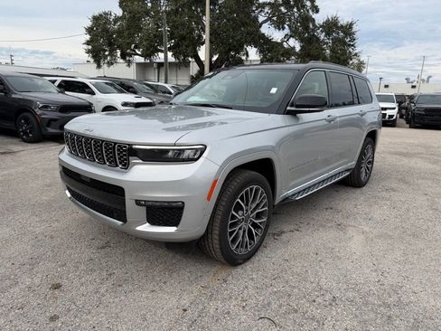 New 2025 Jeep Grand Cherokee L Summit image 2