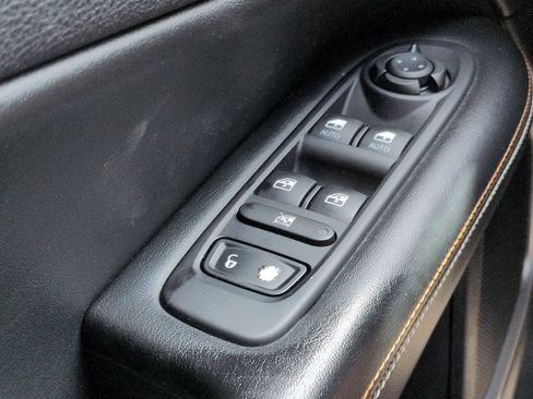 Used 2019 Jeep Compass Latitude FWD image 22