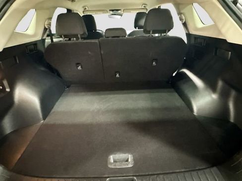 Used 2023 Kia Sportage LX image 25