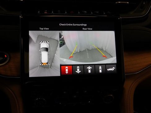 Certified 2024 Jeep Grand Cherokee L Summit image 40