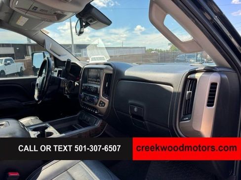 Used 2016 GMC Sierra 2500 Denali w/ Duramax Plus Package AWD/4WD image 10