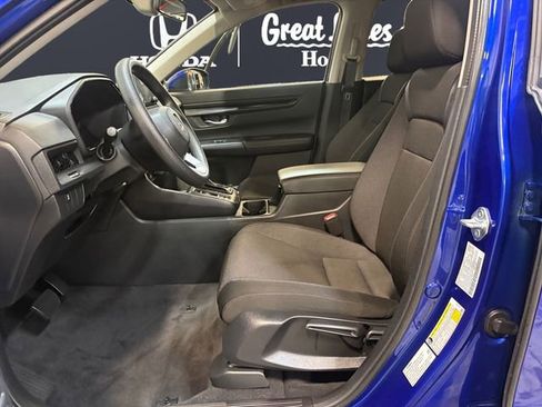 Used 2025 Honda CR-V LX image 9
