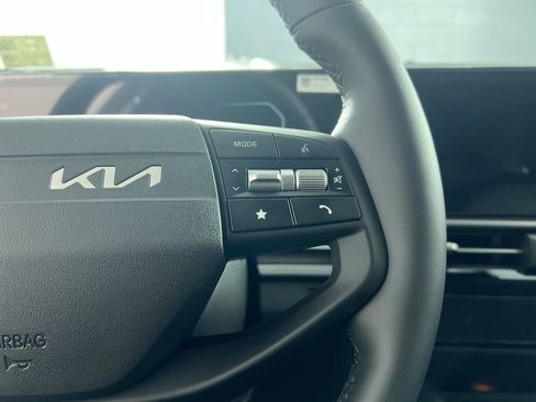 New 2026 Kia Sportage SX image 19