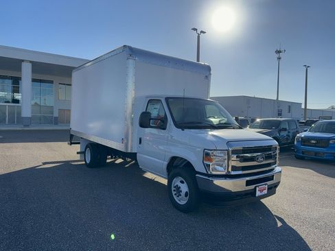 New 2026 Ford E-350 and Econoline 350 Super Duty w/ Power Equipment Group image 26