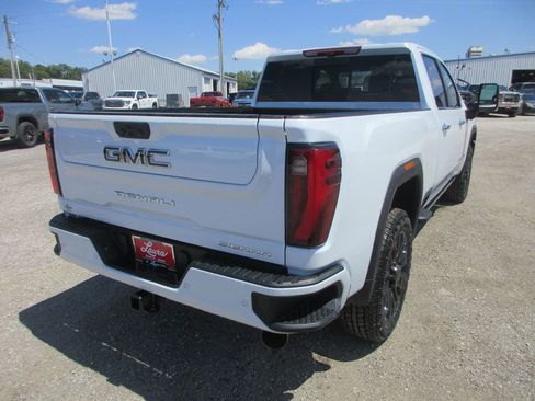 New 2026 GMC Sierra 2500 Denali Ultimate AWD/4WD image 5