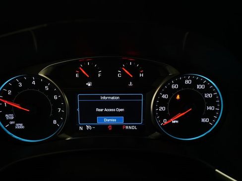 Used 2024 Chevrolet Equinox LT image 2