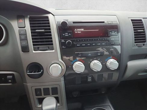 Used 2013 Toyota Tundra 2WD CrewMax w/ SR5 Pkg image 13