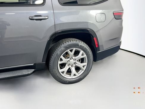 Used 2022 Jeep Wagoneer Series II image 31