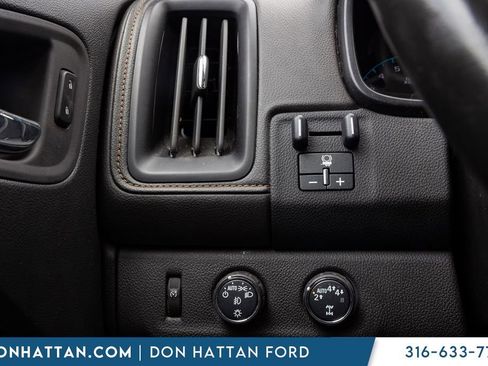 Used 2022 GMC Canyon AT4 w/ Trailering Package AWD/4WD image 10