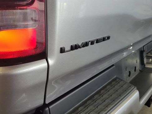 Used 2022 RAM 1500 Limited AWD/4WD image 10