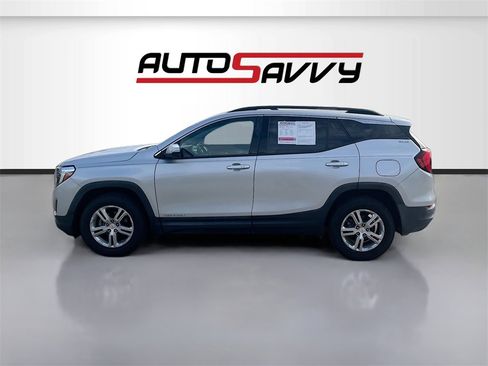 Used 2018 GMC Terrain SLE w/ Driver Convenience Package image 4