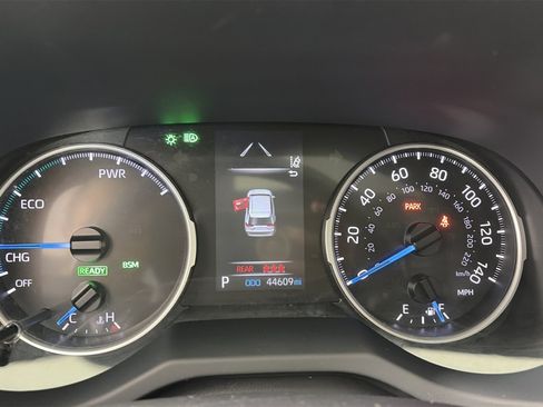 Used 2022 Toyota RAV4 XLE image 15