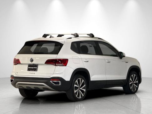 Used 2023 Volkswagen Taos SE FWD image 5