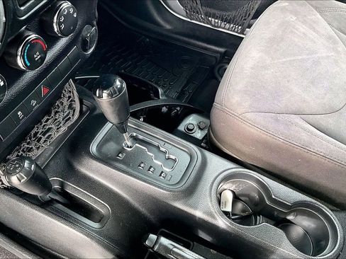 Used 2014 Jeep Wrangler Unlimited Sport image 16