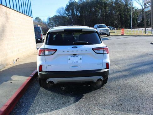Used 2020 Ford Escape SE image 5